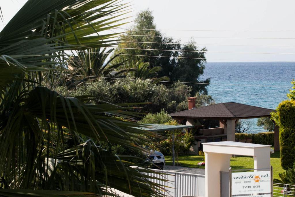 Sun Residence Exclusive Seaside Suites Polychrono Exterior photo